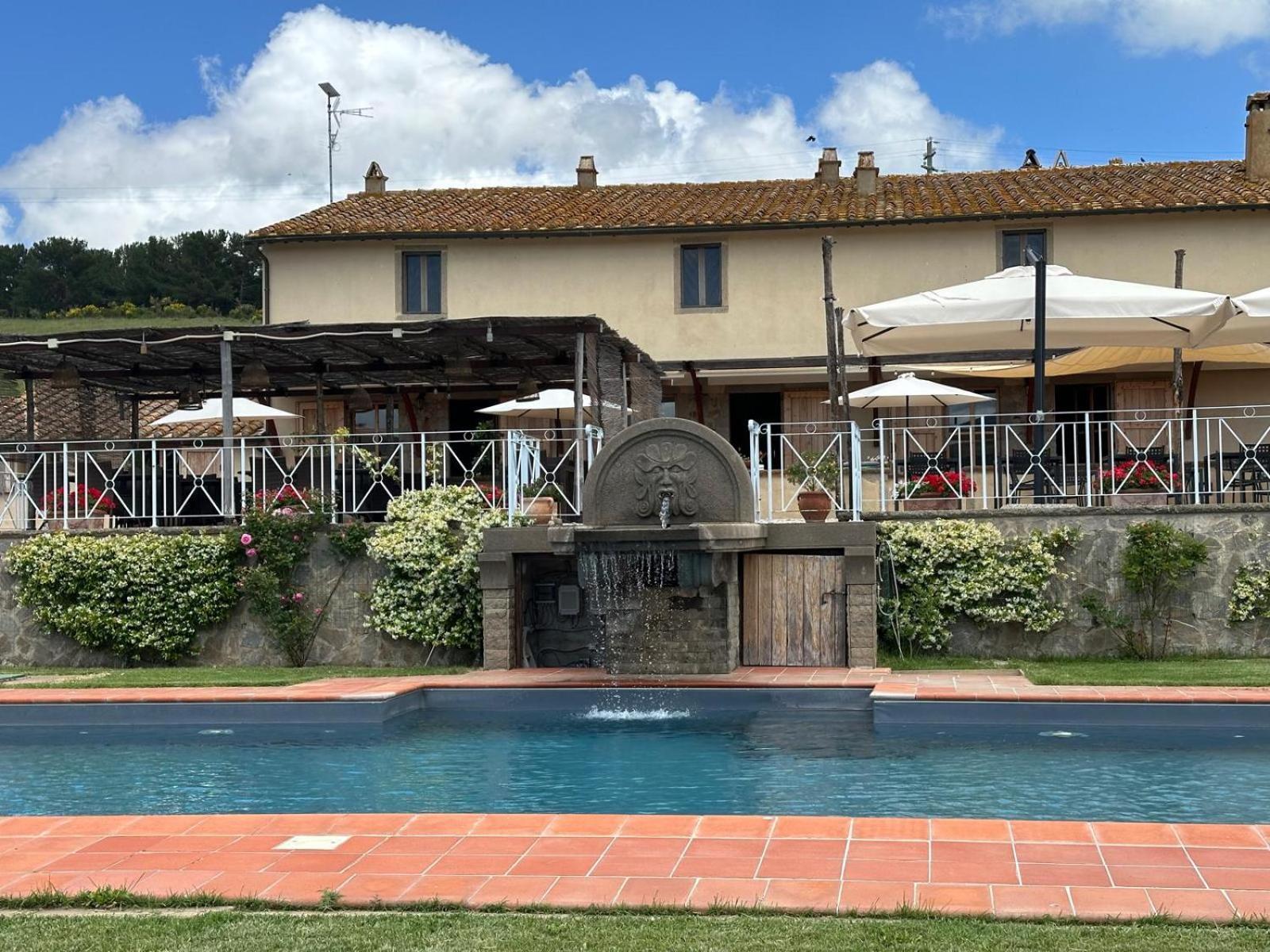 Terre Di Giorgio Agriturismo Villa La Palazzetta Castiglione dʼOrcia Exterior foto